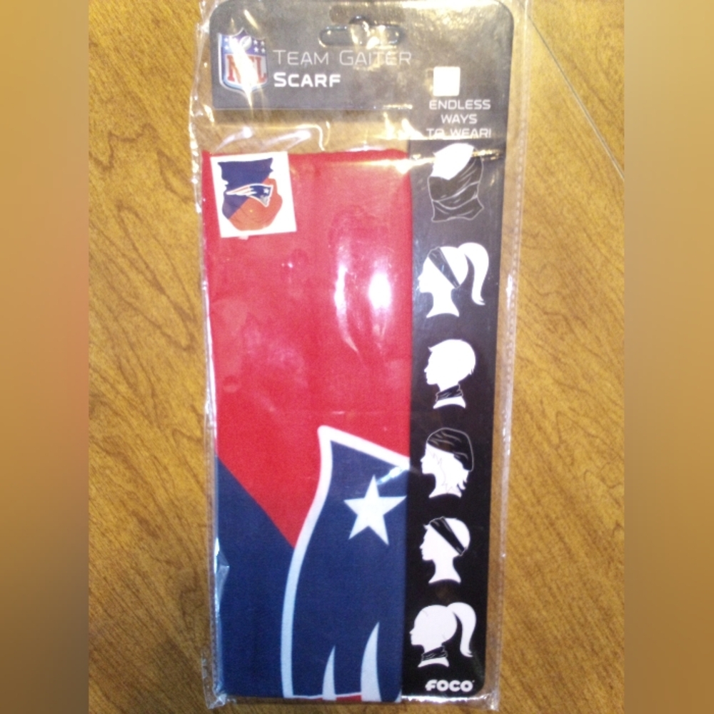 New England Patriots Authentic NFL Team Gaiter Scarf By Foco Sealed